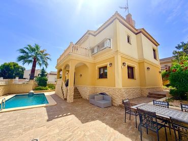 Maison avec balcon à vendre à Orihuela Costa