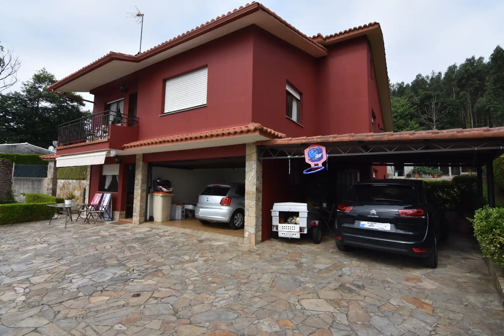 Vista exterior de Casa o chalet en venta en Oleiros con Calefacción, Jardín privado y Parquet