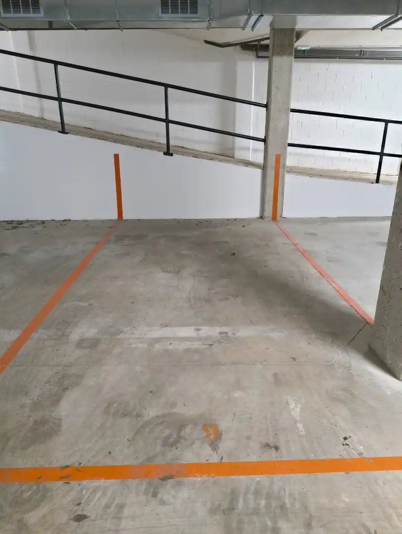 Aparcament de Pis de lloguer en Sabadell amb Aire condicionat, Calefacció i Parquet