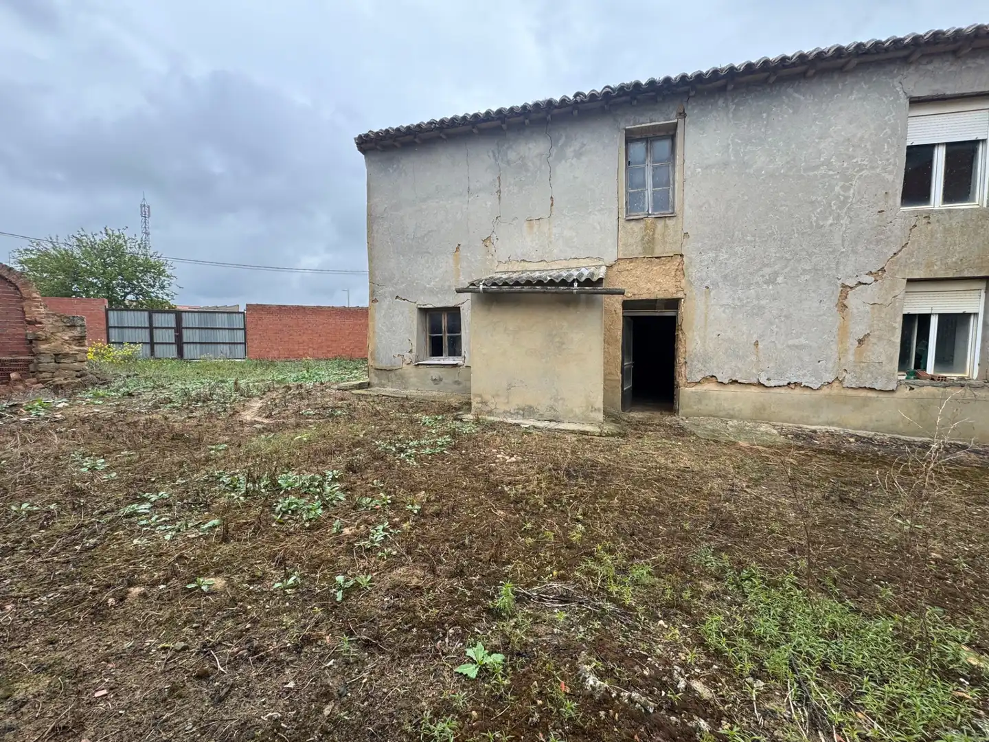 Finca rústica en venda en Villalba de la Loma amb Jardí privat i Traster