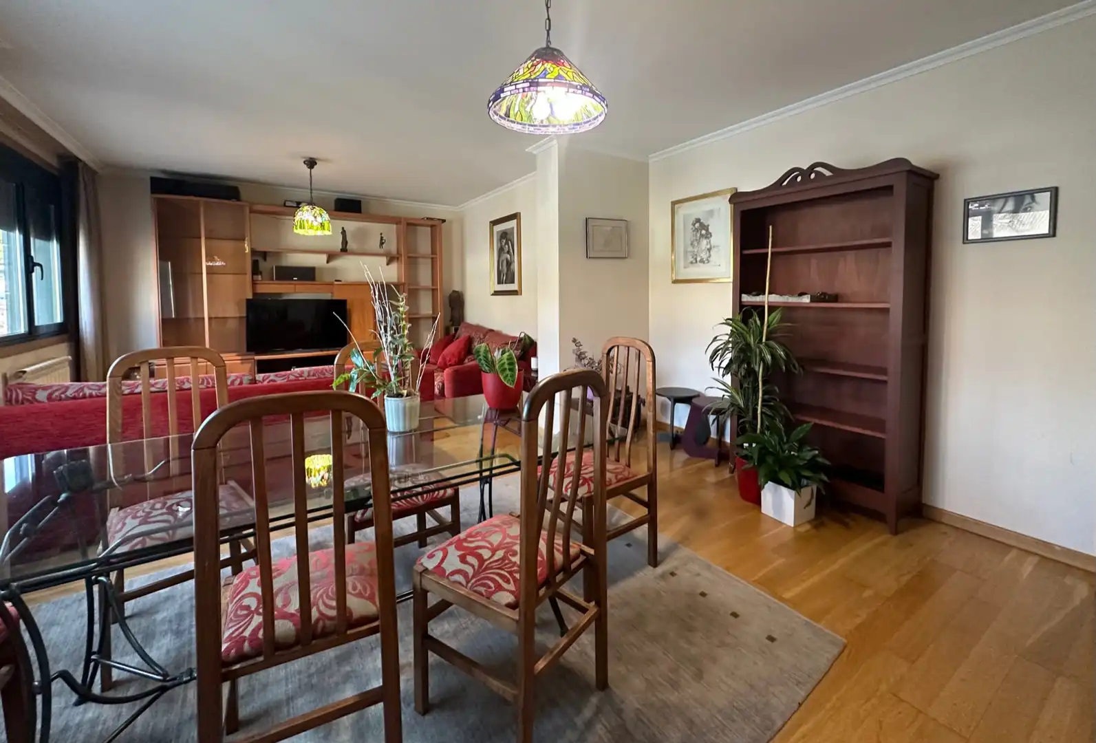 Esszimmer von Maisonette zum Verkauf in Santiago de Compostela  mit Heizung, Parkett und Abstellraum