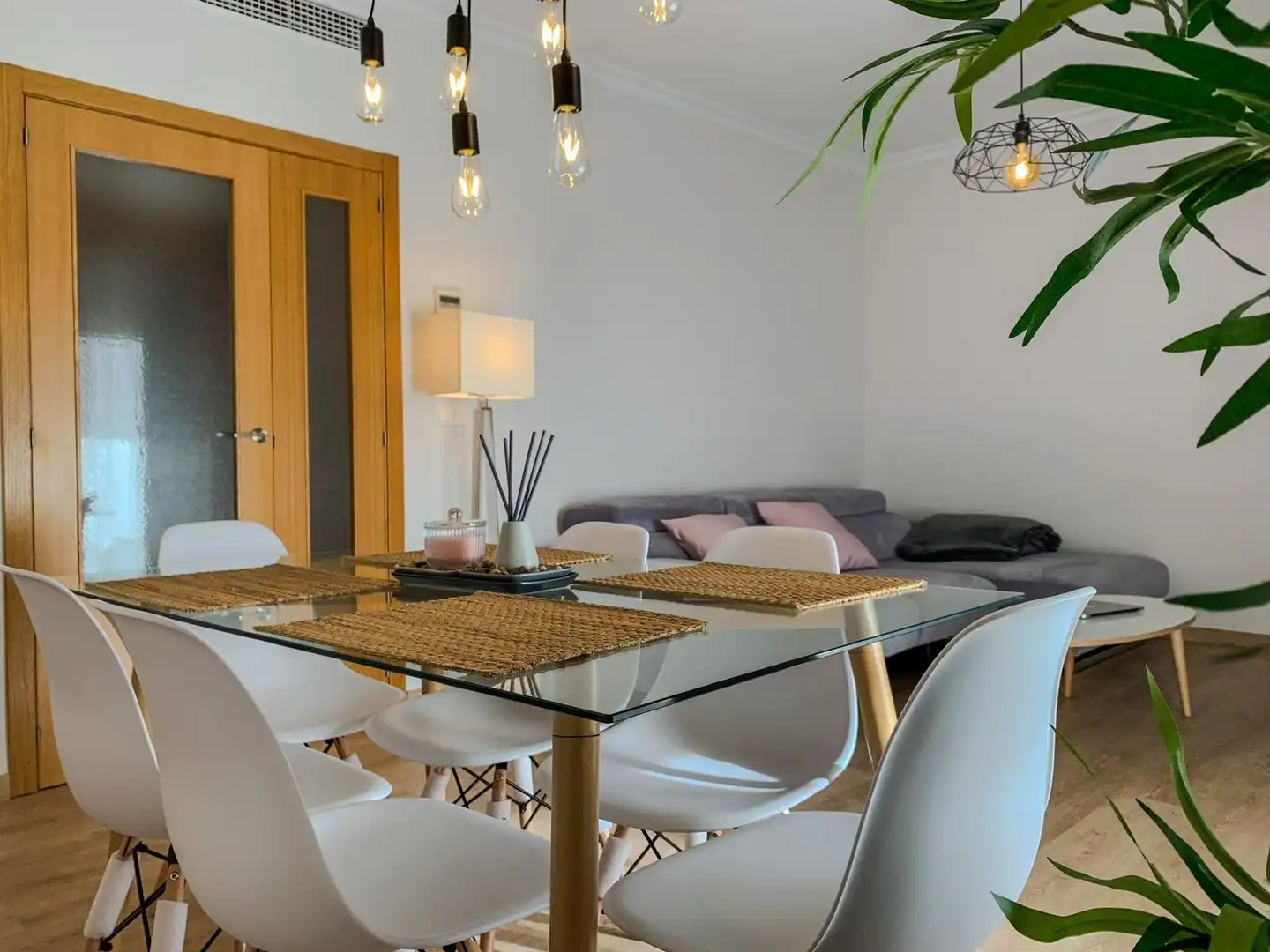 Comedor de Piso en venta en Mairena del Aljarafe con Jardín privado, Terraza y Piscina comunitaria