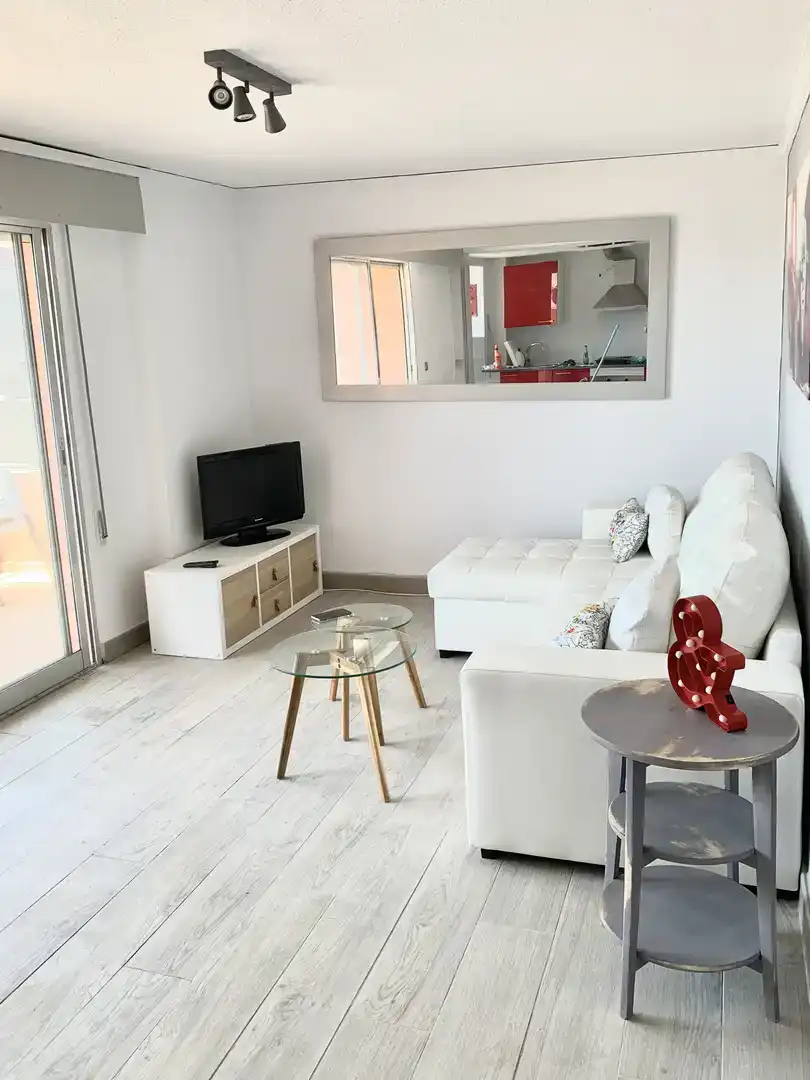 Living room of Flat for sale in Miramar  with Air Conditioner and Swimming Pool