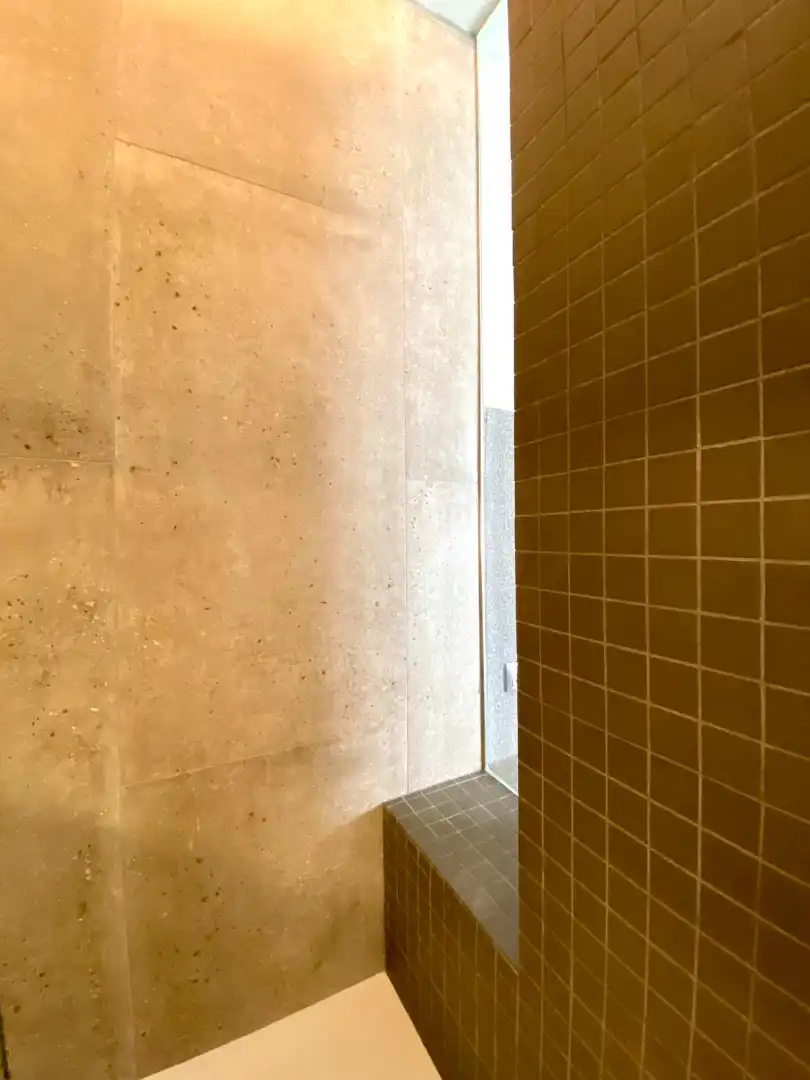 Badezimmer von Wohnung zum Verkauf in Barcelona mit Klimaanlage, Heizung und Parkett