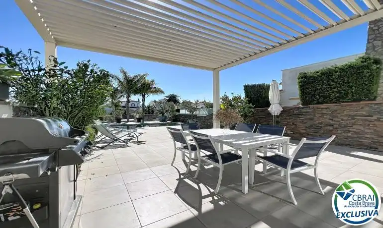 Casa con piscina en venta en Carrer Llobregat, imagen 15