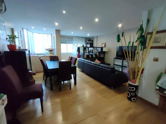 Piso en Venta en Plaza Illes Columbretes