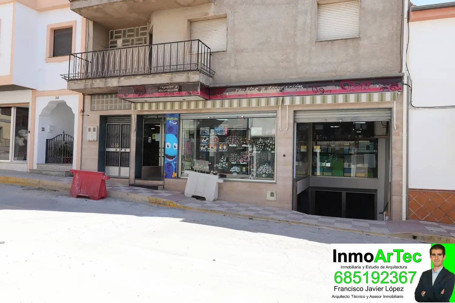 Locale commerciale in vendita a Avenida San Rogelio 34