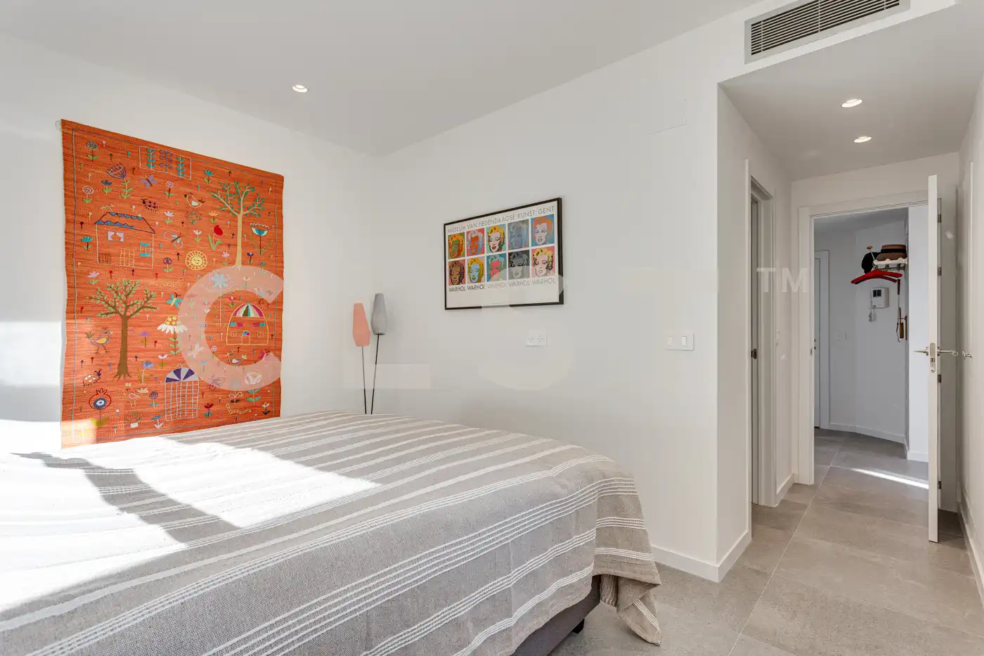 Schlafzimmer von Dachboden zur Miete in Barcelona mit Klimaanlage, Heizung und Terrasse