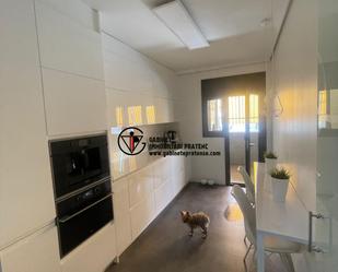 Kitchen of Flat for sale in El Prat de Llobregat  with Air Conditioner, Terrace and Balcony