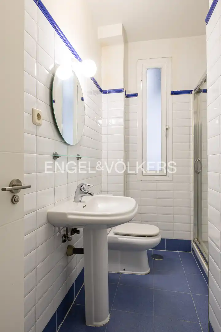 Badezimmer von Wohnung zum Verkauf in Madrid mit Klimaanlage, Heizung und Balkon