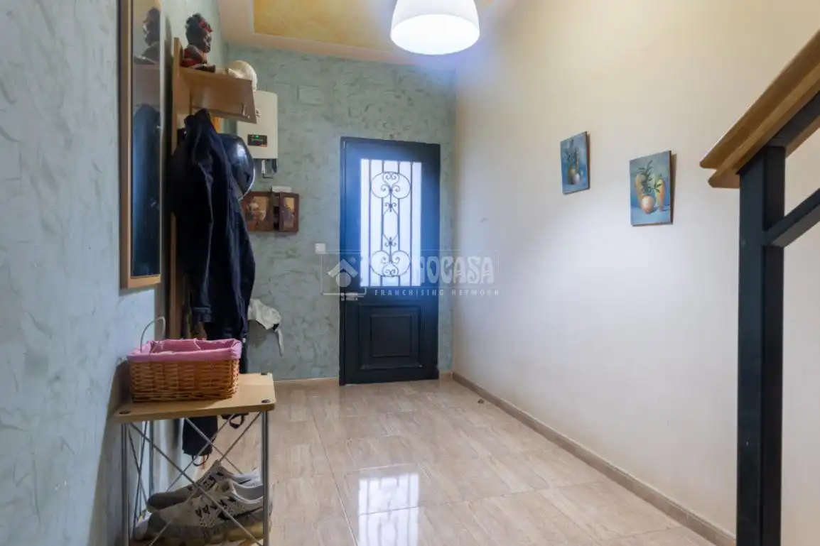 Casa adosada en venda en Cenes de la Vega amb Terrassa
