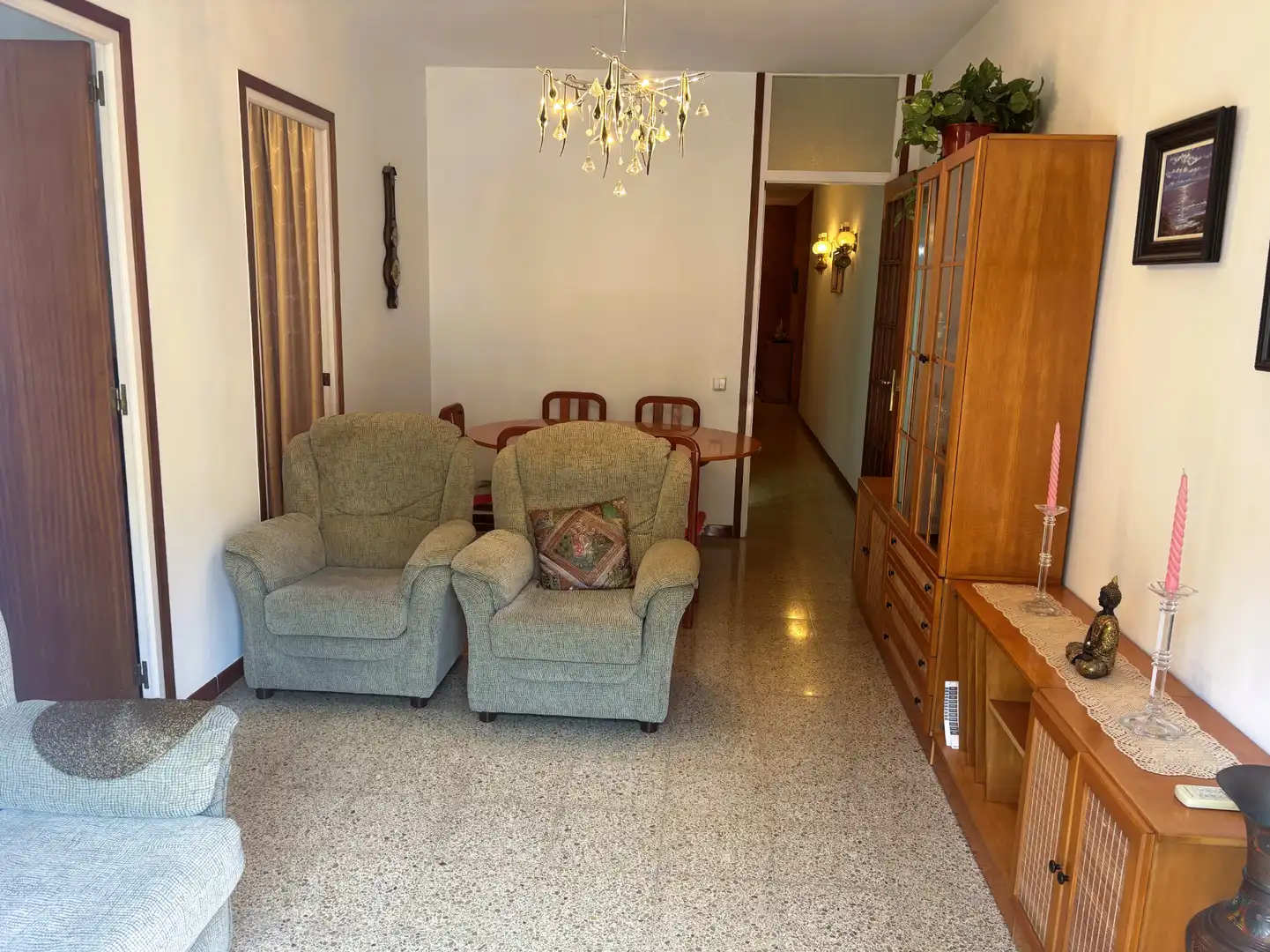 Living room of Flat for sale in L'Hospitalet de Llobregat  with Air Conditioner, Furnished and Oven
