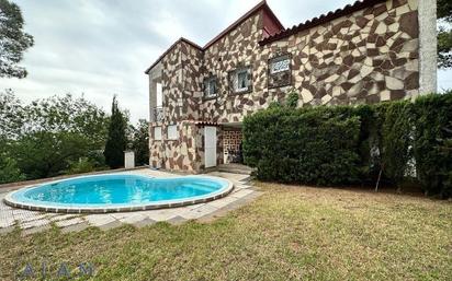 Piscina de Casa o xalet en venda en Pineda de Mar amb Piscina