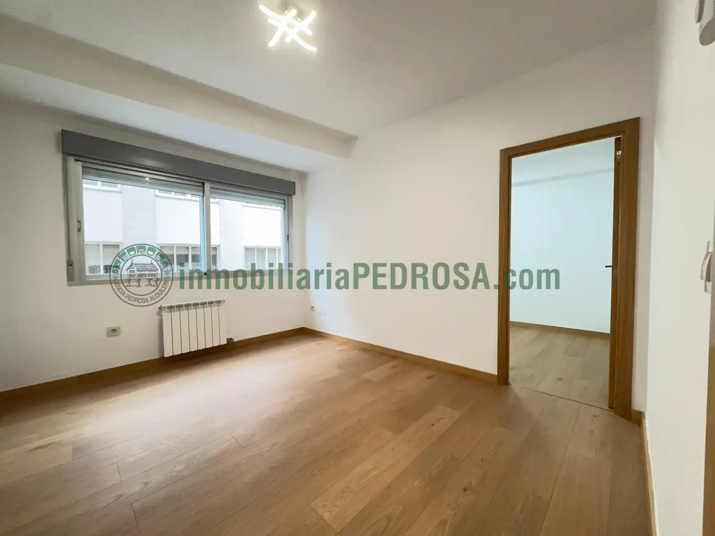Habitación de Piso en venta en Pontevedra Capital  con Calefacción y Trastero