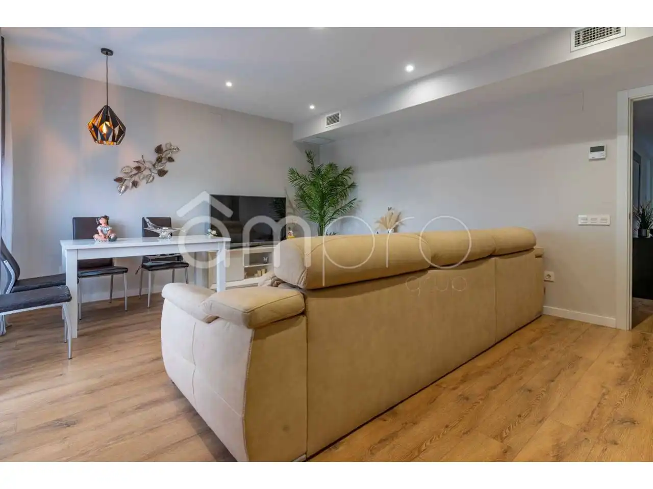 Sala d'estar de Pis en venda en Tarragona amb Aire condicionat, Parquet i Terrassa