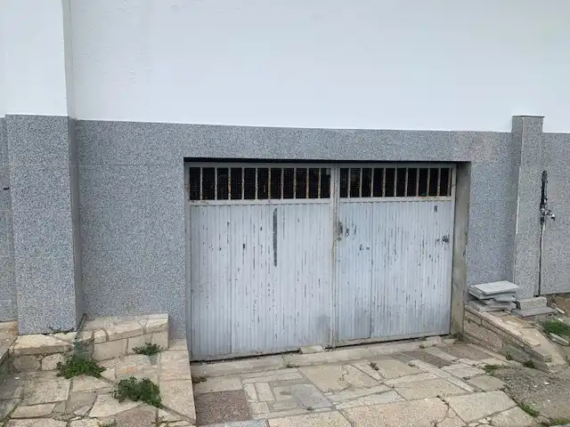 Außenansicht von Einfamilien-Reihenhaus zum Verkauf in Vilagarcía de Arousa mit Heizung, Privatgarten und Möbliert