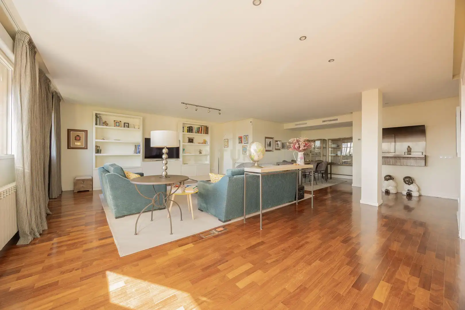 Sala de estar de Apartamento en venta en Madrid con Piscina