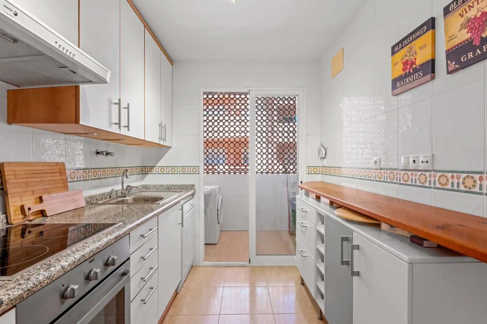 Kitchen of Flat for sale in Orihuela  with Air Conditioner, Heating and Terrace