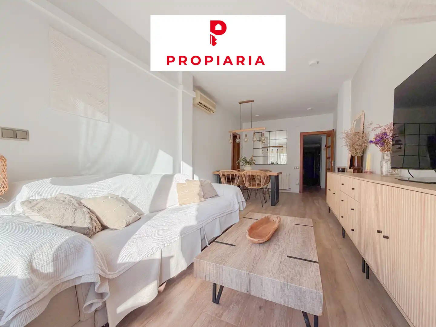 Vista exterior de Piso en venta en Barcelona con Aire acondicionado, Calefacción y Parquet