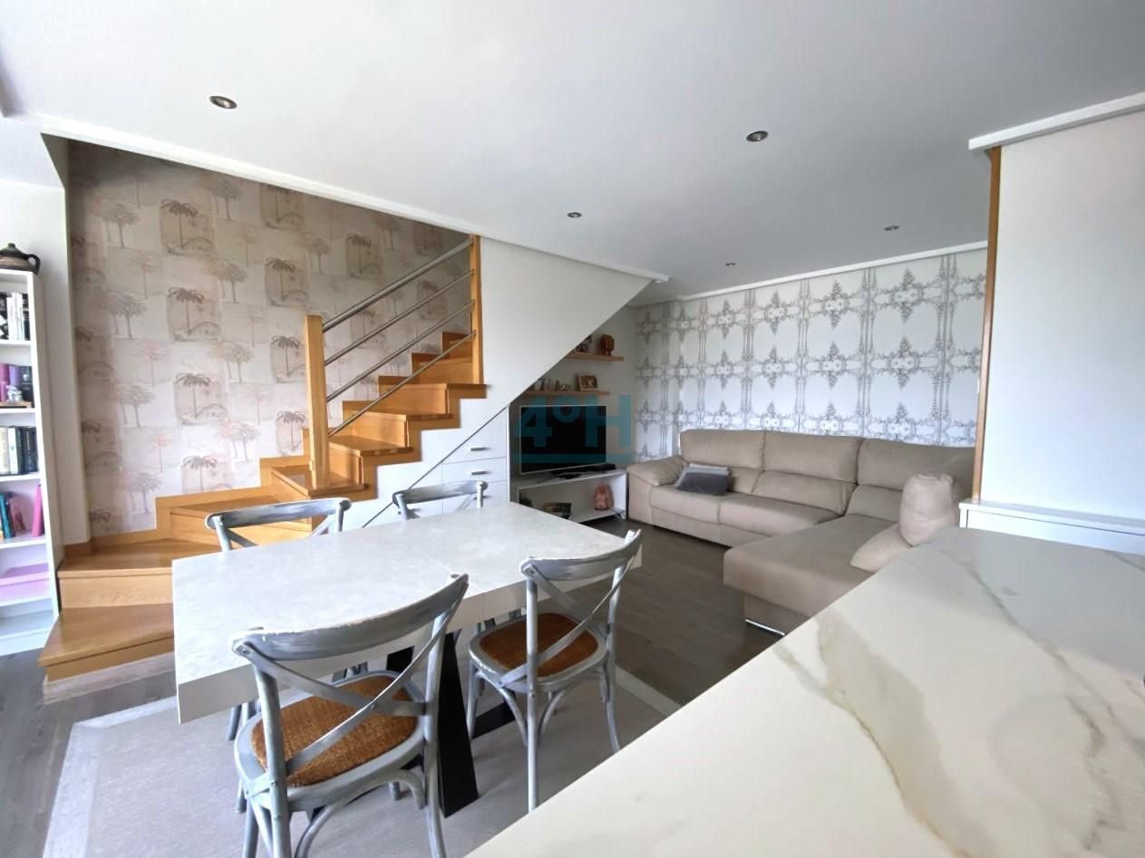 Living room of Duplex for sale in San Cibrao das Viñas  with Heating and Balcony