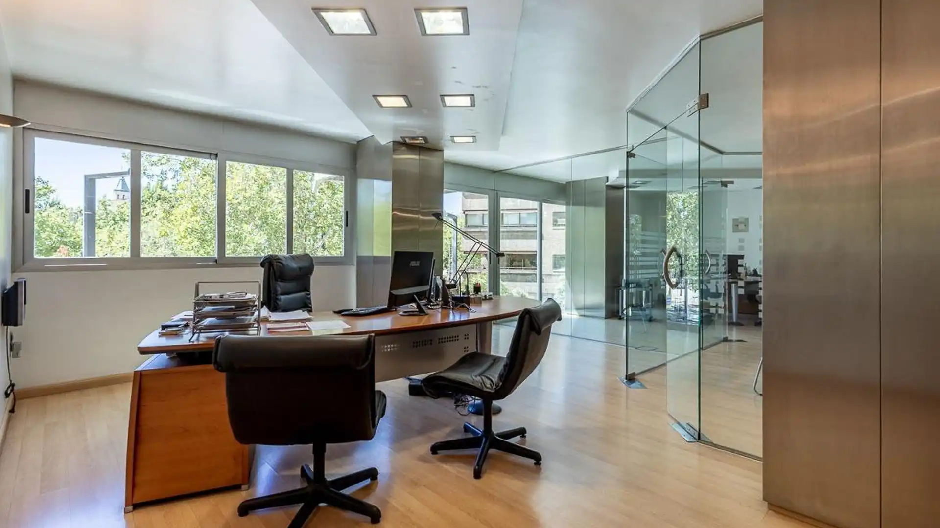 Geschaftsraum zum Verkauf in  Granada Capital