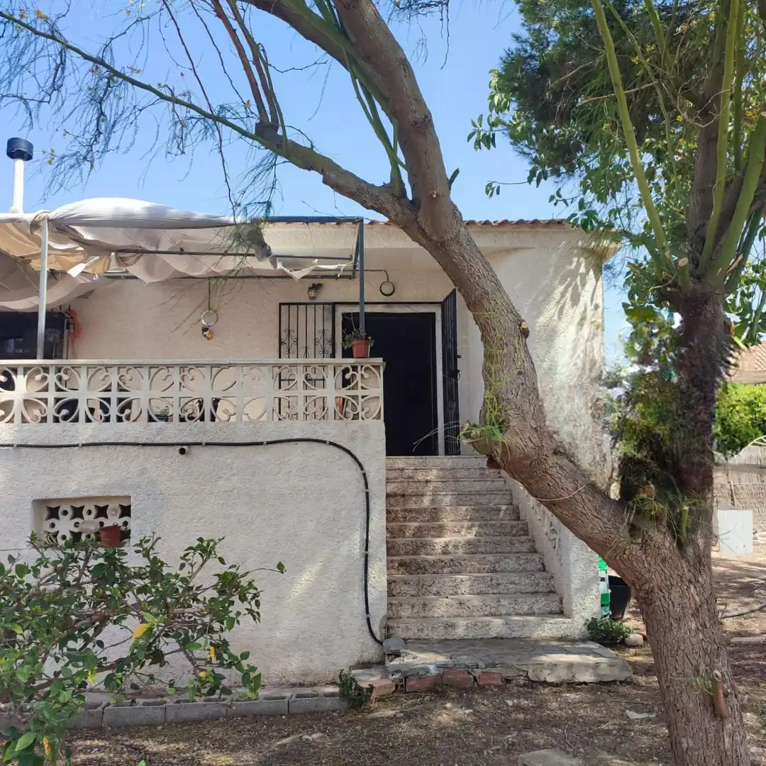 Vista exterior de Finca rústica en venda en Algorfa amb Jardí privat