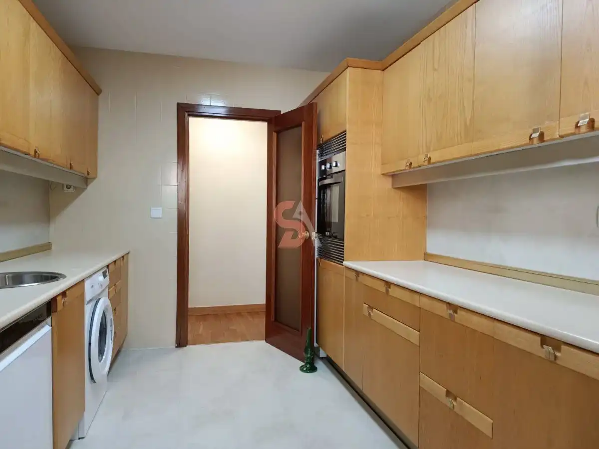 Cocina de Piso de alquiler en Valladolid con Calefacción y Terraza