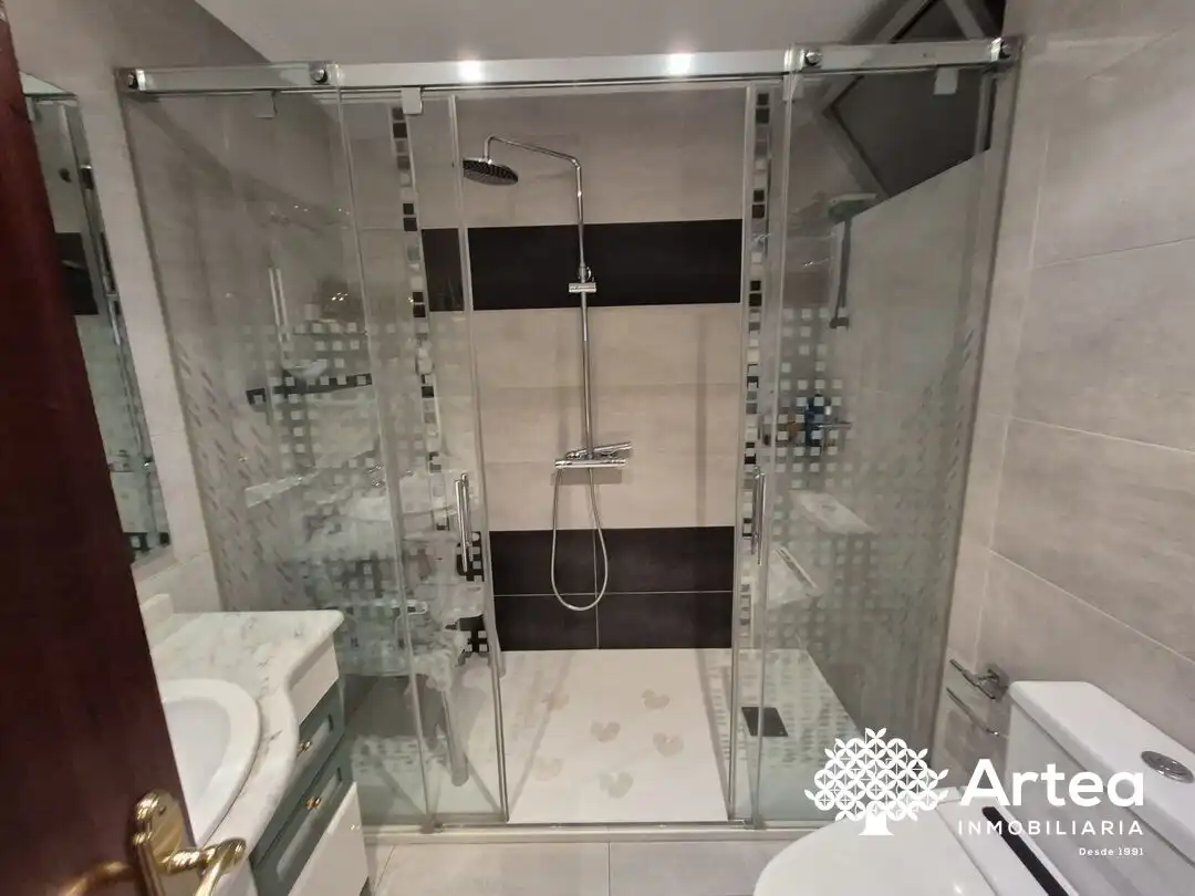 Bathroom of Flat for sale in Bilbao   with Heating