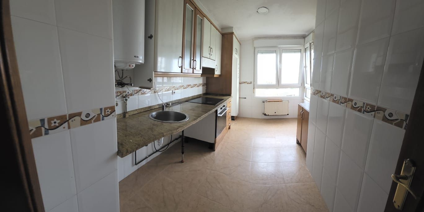 Kitchen of Flat for sale in Gijón   with Parquet flooring and Storage room