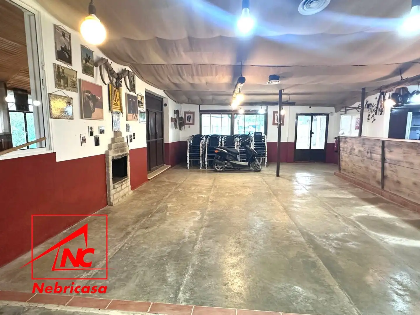Finca rústica en venda en Lebrija amb Aire condicionat, Piscina i Moblat
