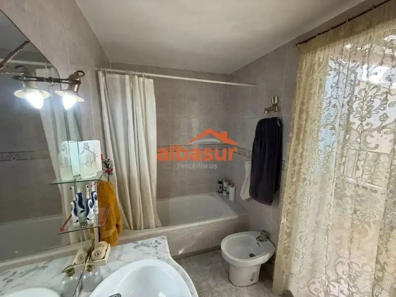 Bathroom of Detached homes for sale in Córdoba  with Air Conditioner, Heating and Parquet flooring