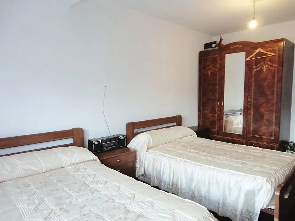Dormitori de Casa o xalet en venda en Mambrillas de Lara amb Jardí privat