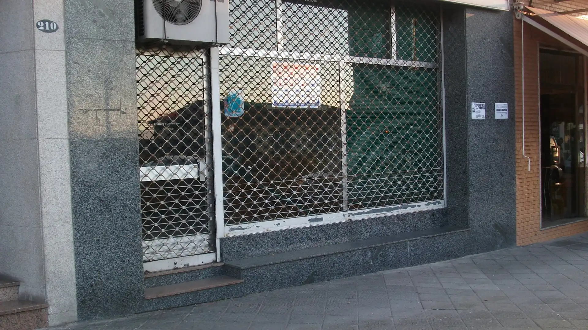 Local en venta en Vigo  con Amueblado