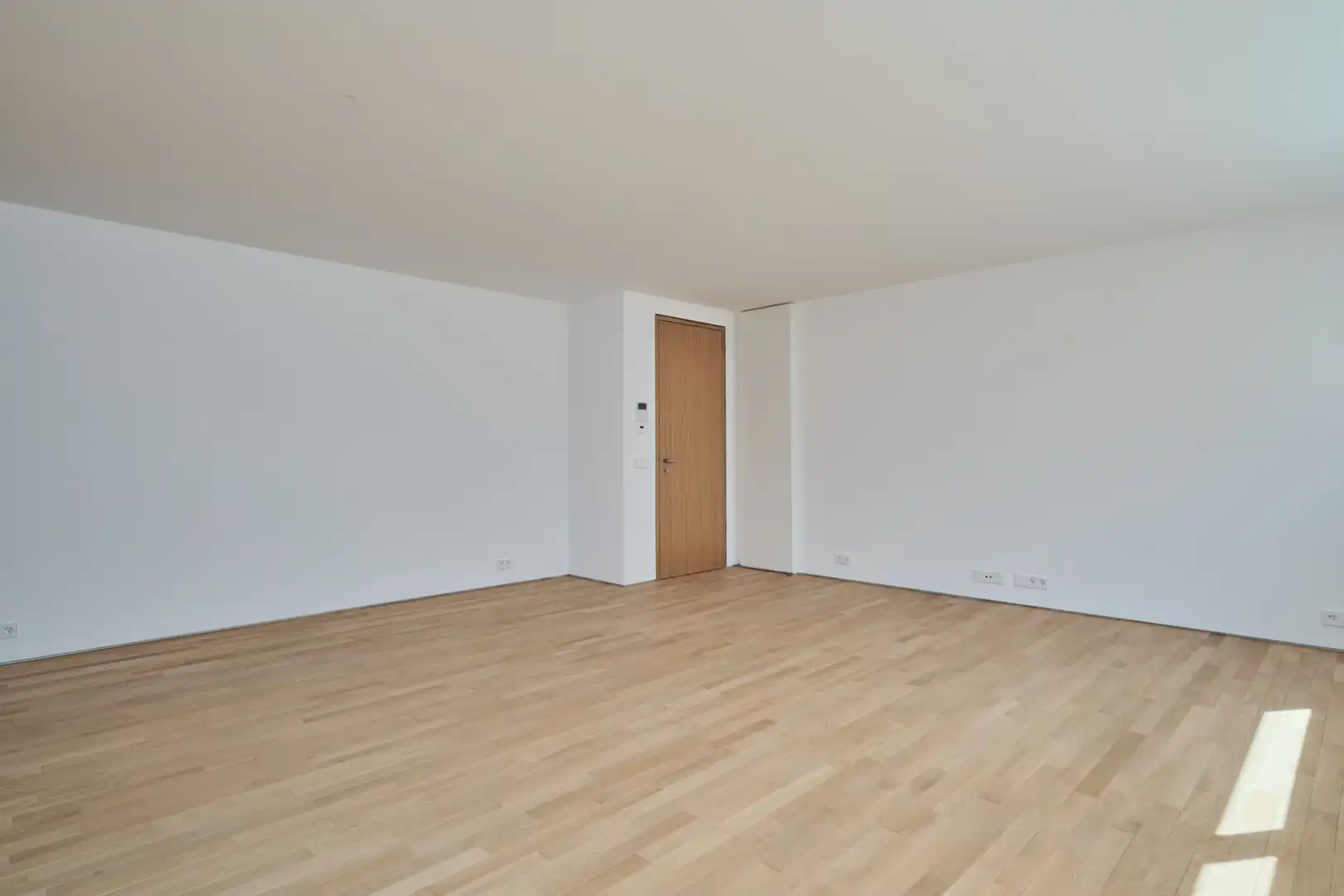 Flat for rent in Calle de Javier Ferrero, 13, Ciudad Jardín