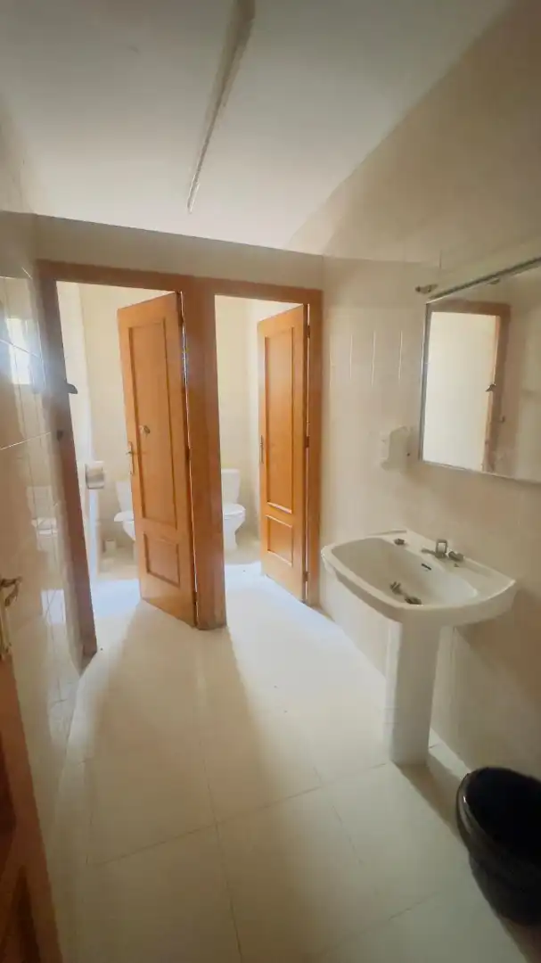 Bathroom of Buildings for sale in Castillejo de Iniesta