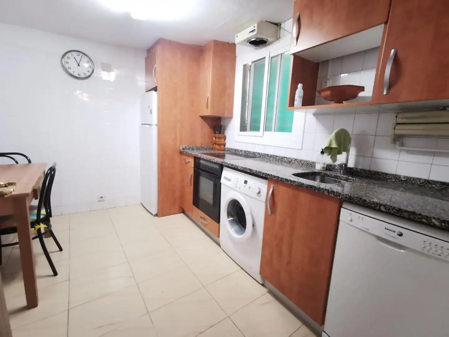Cuina de Casa o xalet en venda en Entrena amb Calefacció, Terrassa i Traster