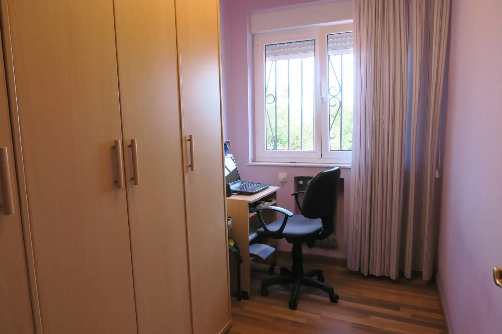 Schlafzimmer von Haus oder Chalet zum Verkauf in Avilés mit Heizung und Privatgarten