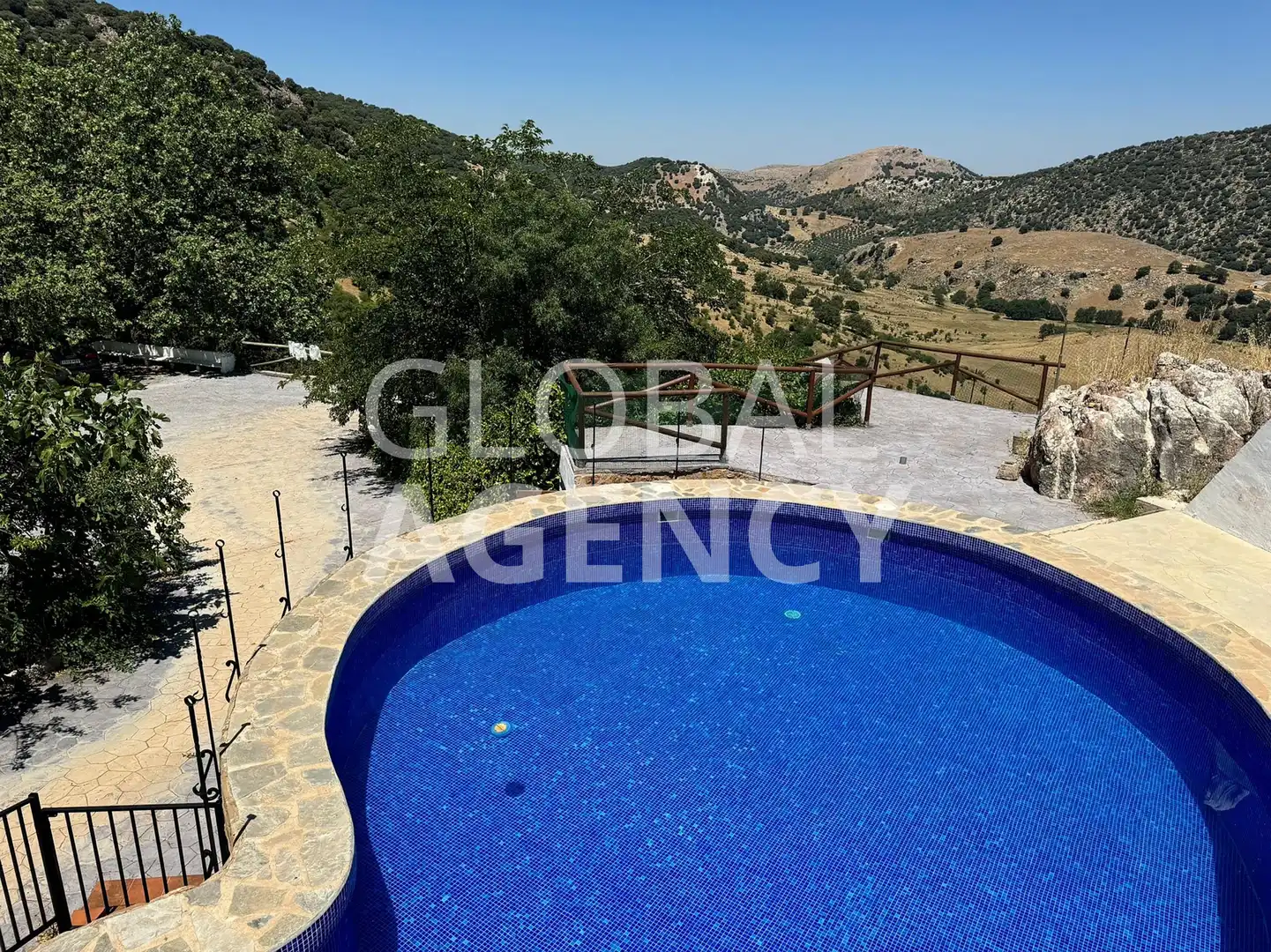 Piscina de Terreny en venda en Jaén