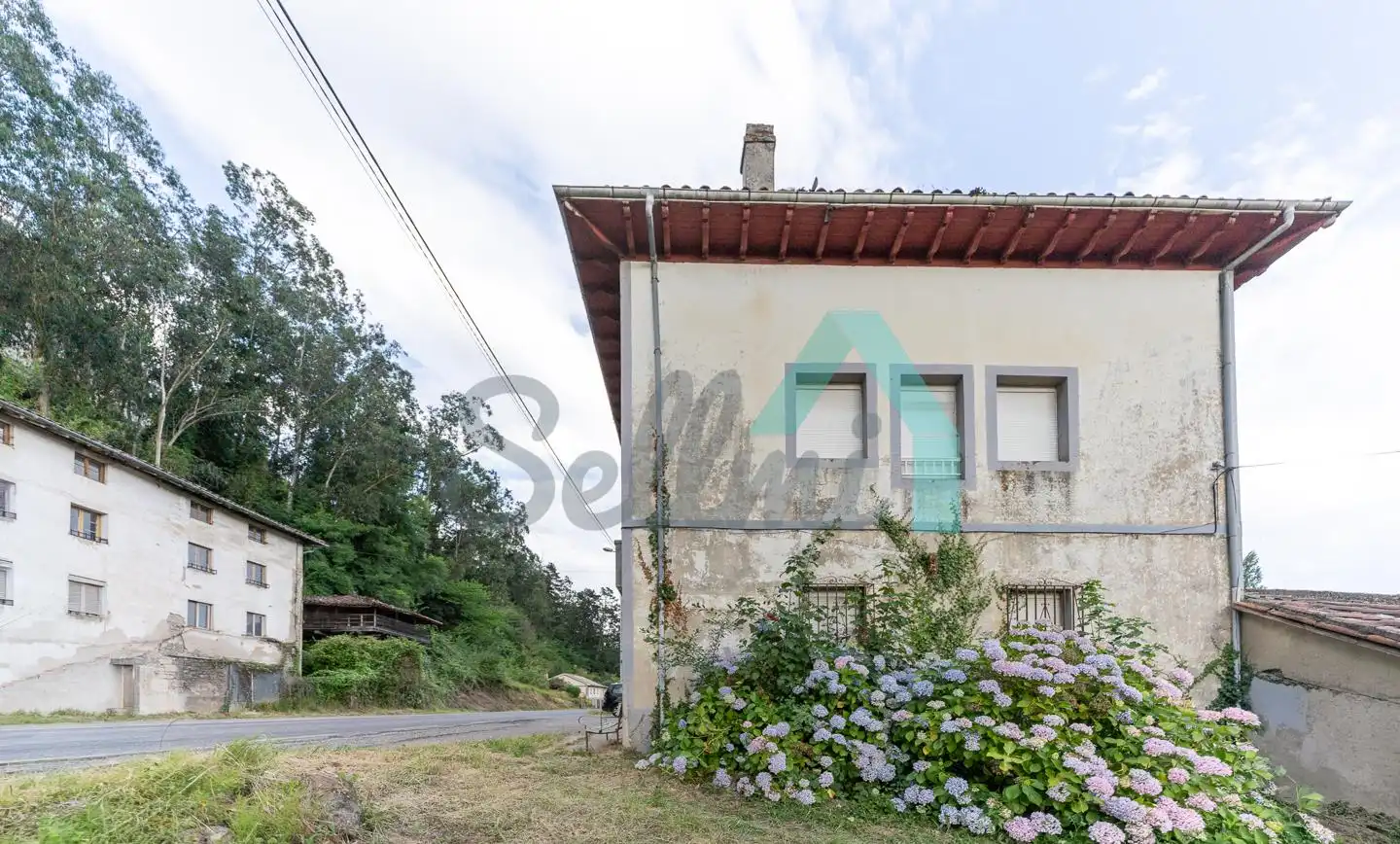 Vista exterior de Casa o chalet en venta en Salas con Calefacción, Jardín privado y Parquet