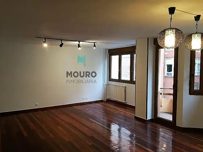 Piso con terraza en venta en Travesía Valderrama, imagen 4