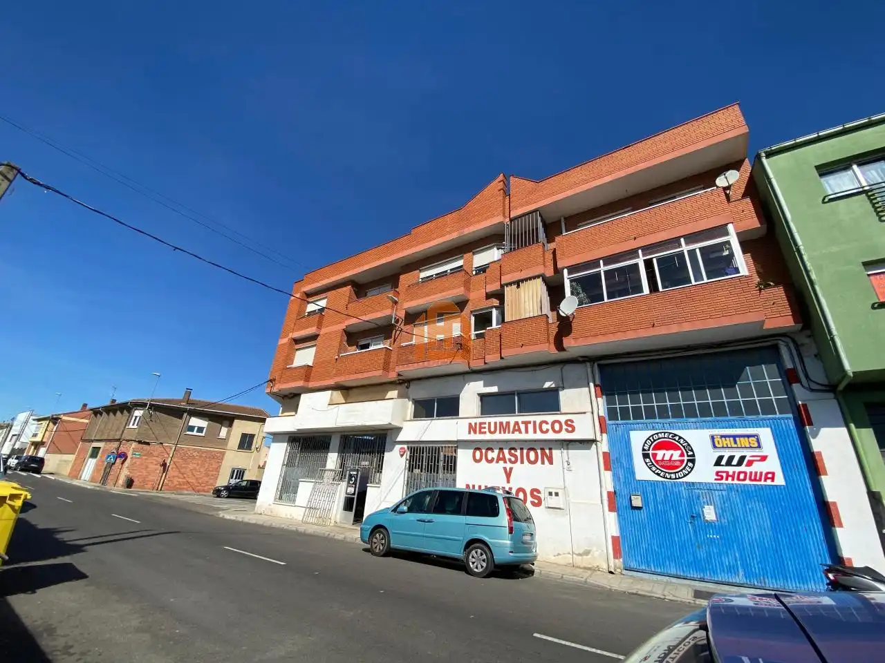 Vista exterior de Piso en venta en Santovenia de la Valdoncina con Calefacción y Terraza
