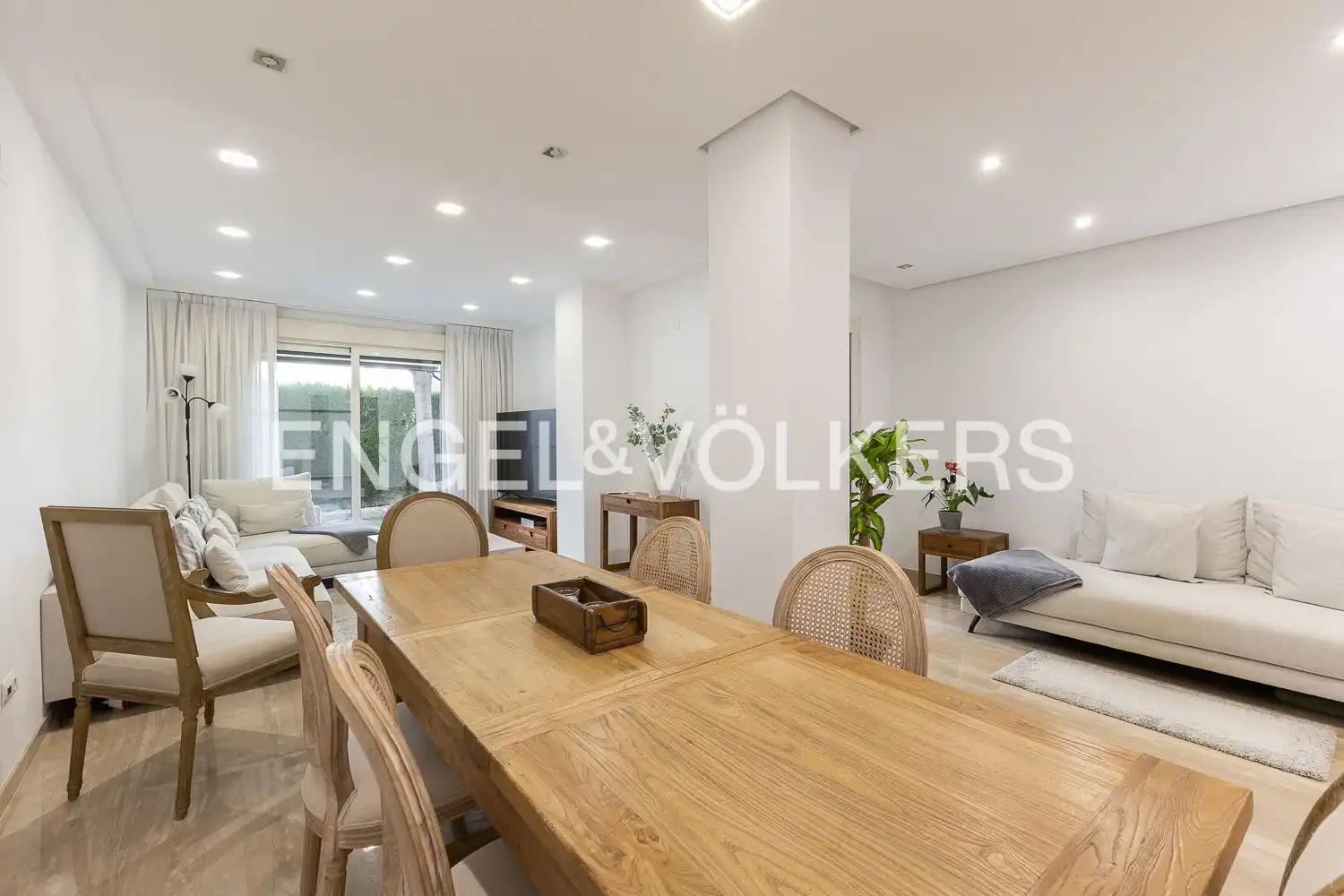 Comedor de Dúplex en venta en Valencia con Aire acondicionado, Calefacción y Jardín privado