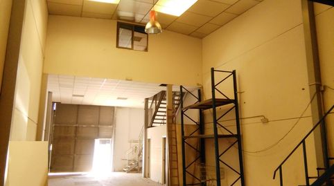 Nave Ind. en venta en Políg. Industriales  El Pino, 4 dormitorios.