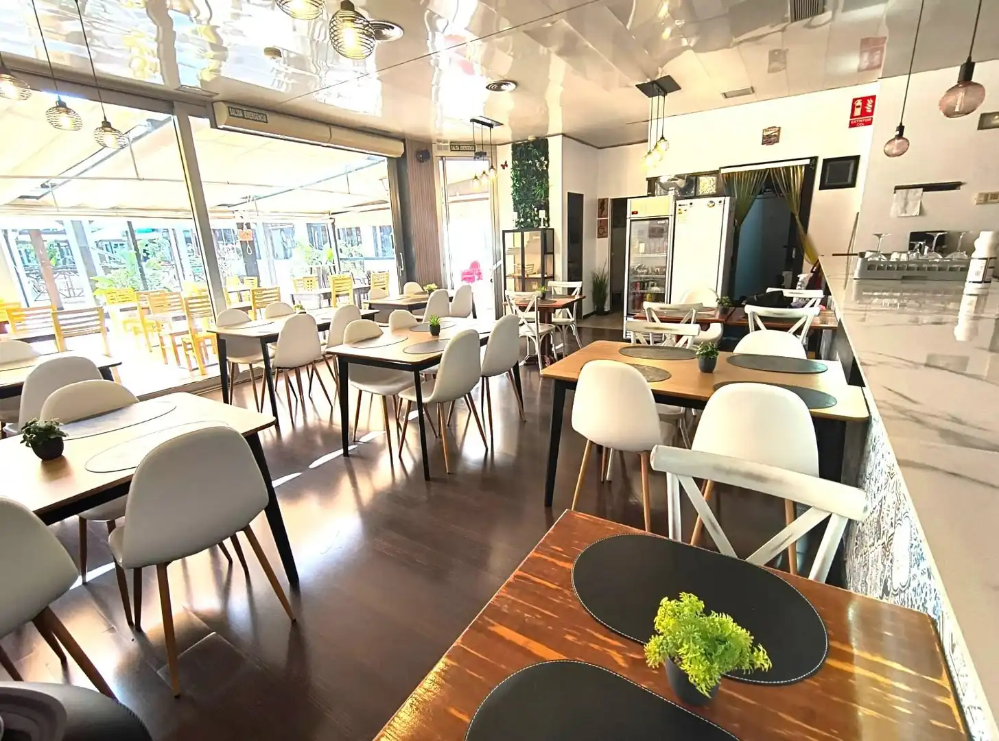 Local de alquiler en Santa Pola con Aire acondicionado y Amueblado