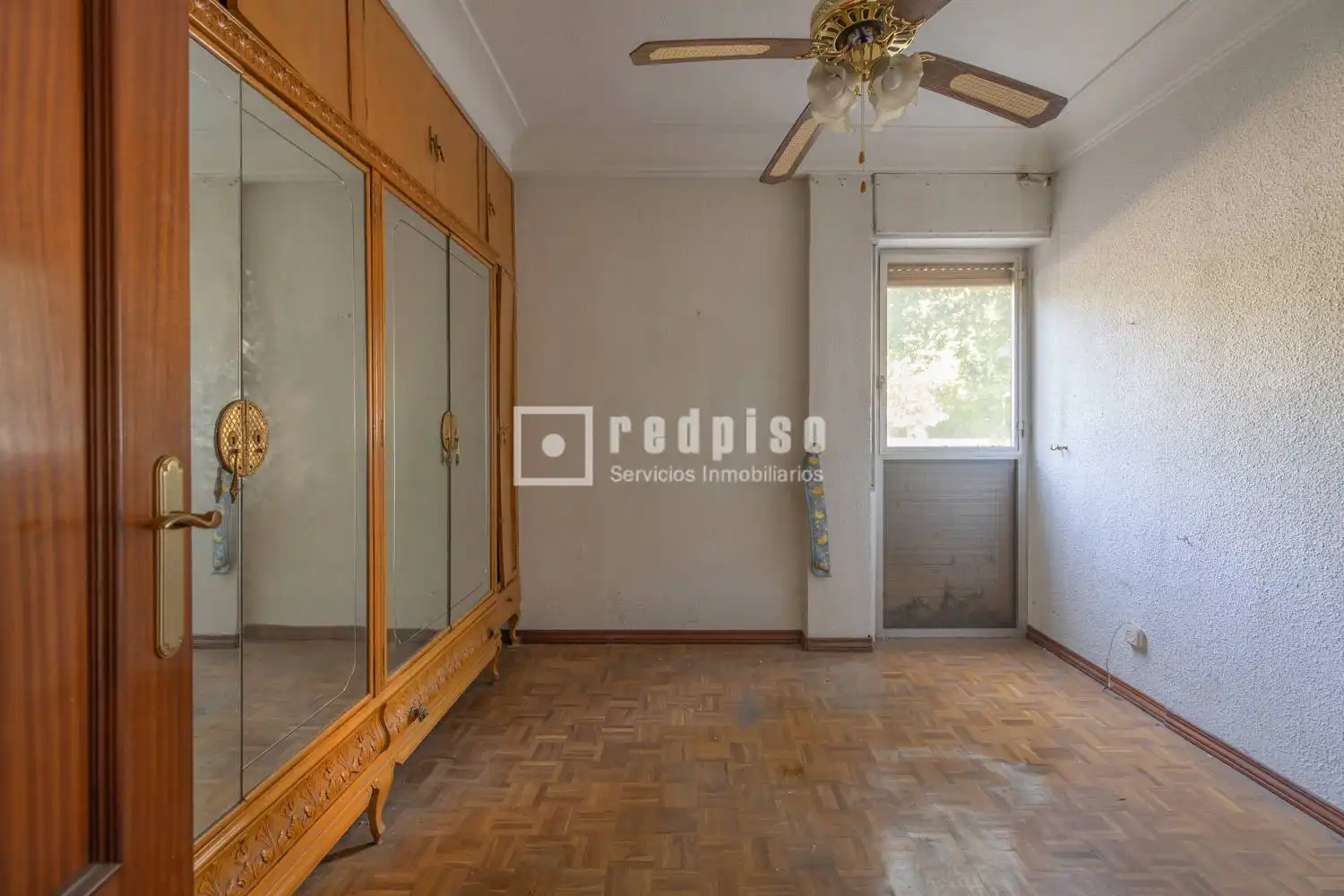Habitación de Piso en venta en Madrid con Calefacción, Parquet y Terraza