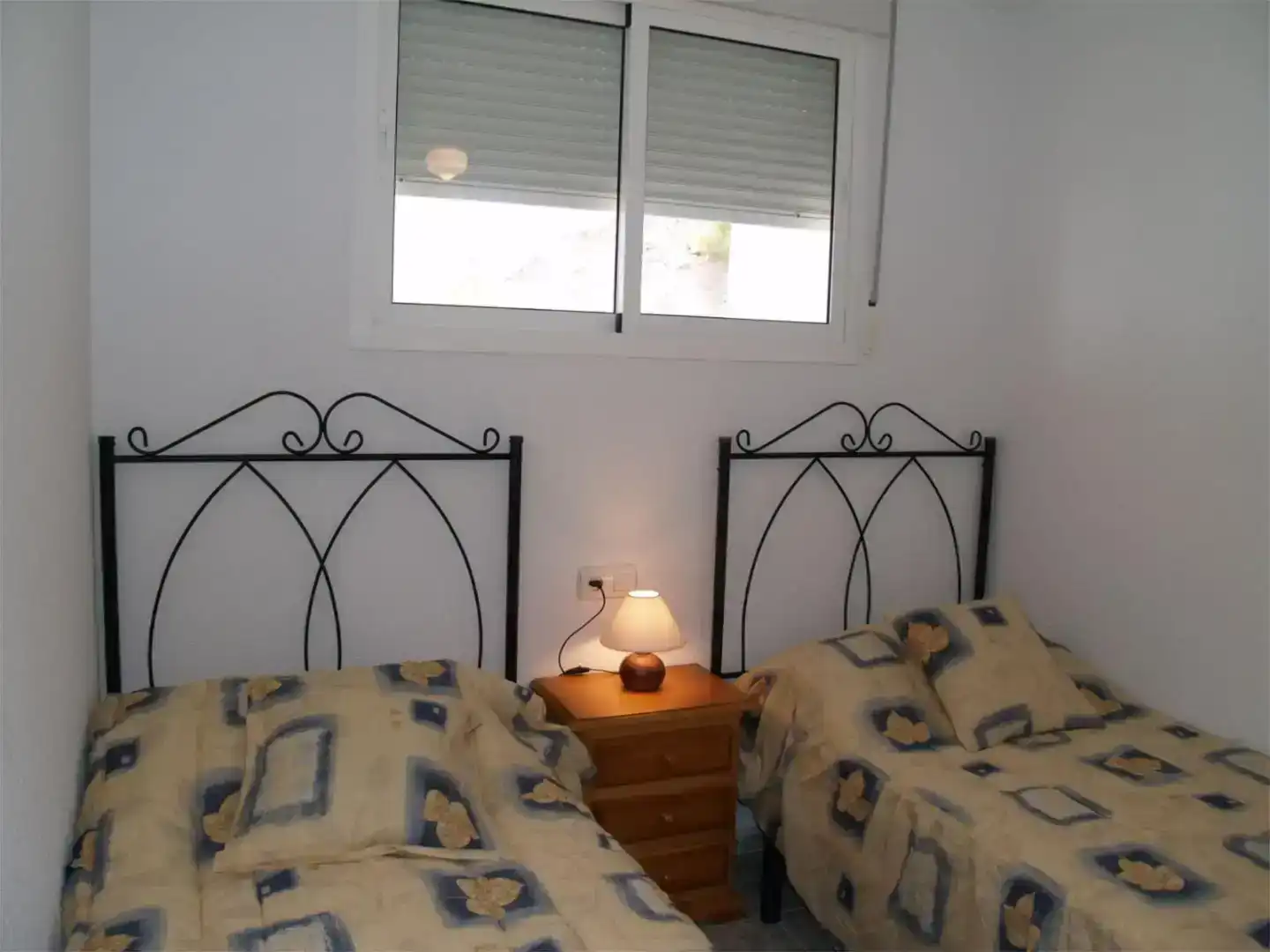 Dormitori de Apartament de lloguer en Almuñécar amb Balcó