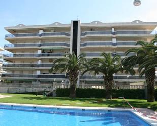 Piscina de Apartament de lloguer en Salou amb Terrassa