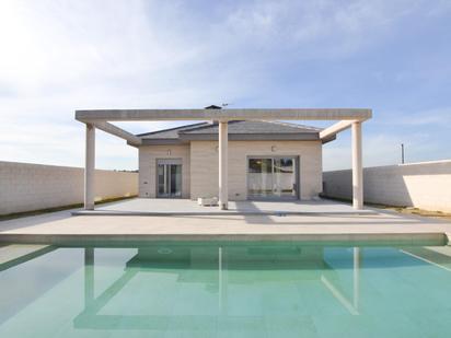 Piscina de Casa o xalet en venda en Villamanta amb Calefacció, Jardí privat i Piscina