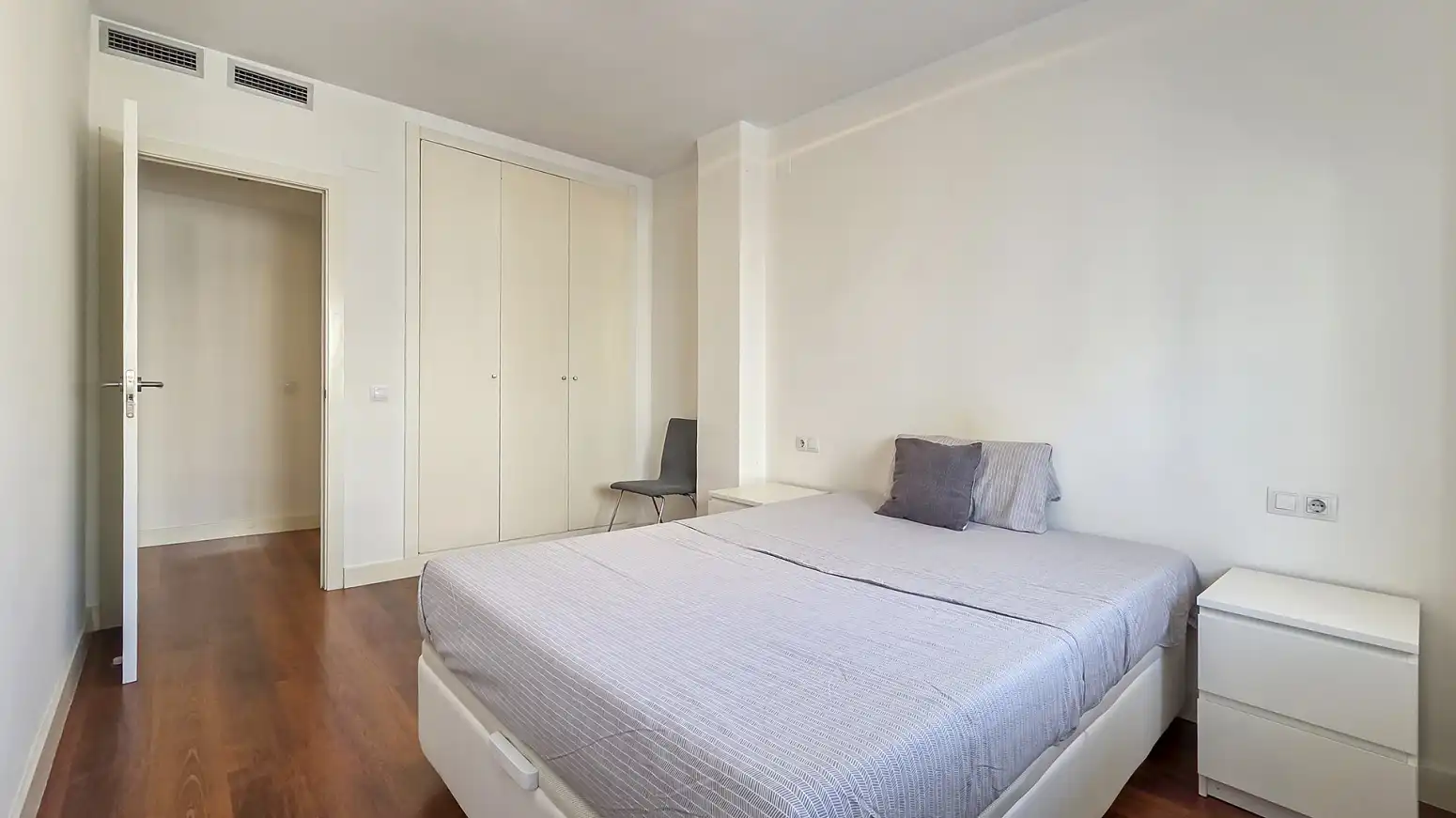 Habitación de Piso de alquiler en Valencia con Parquet, Amueblado y Balcón