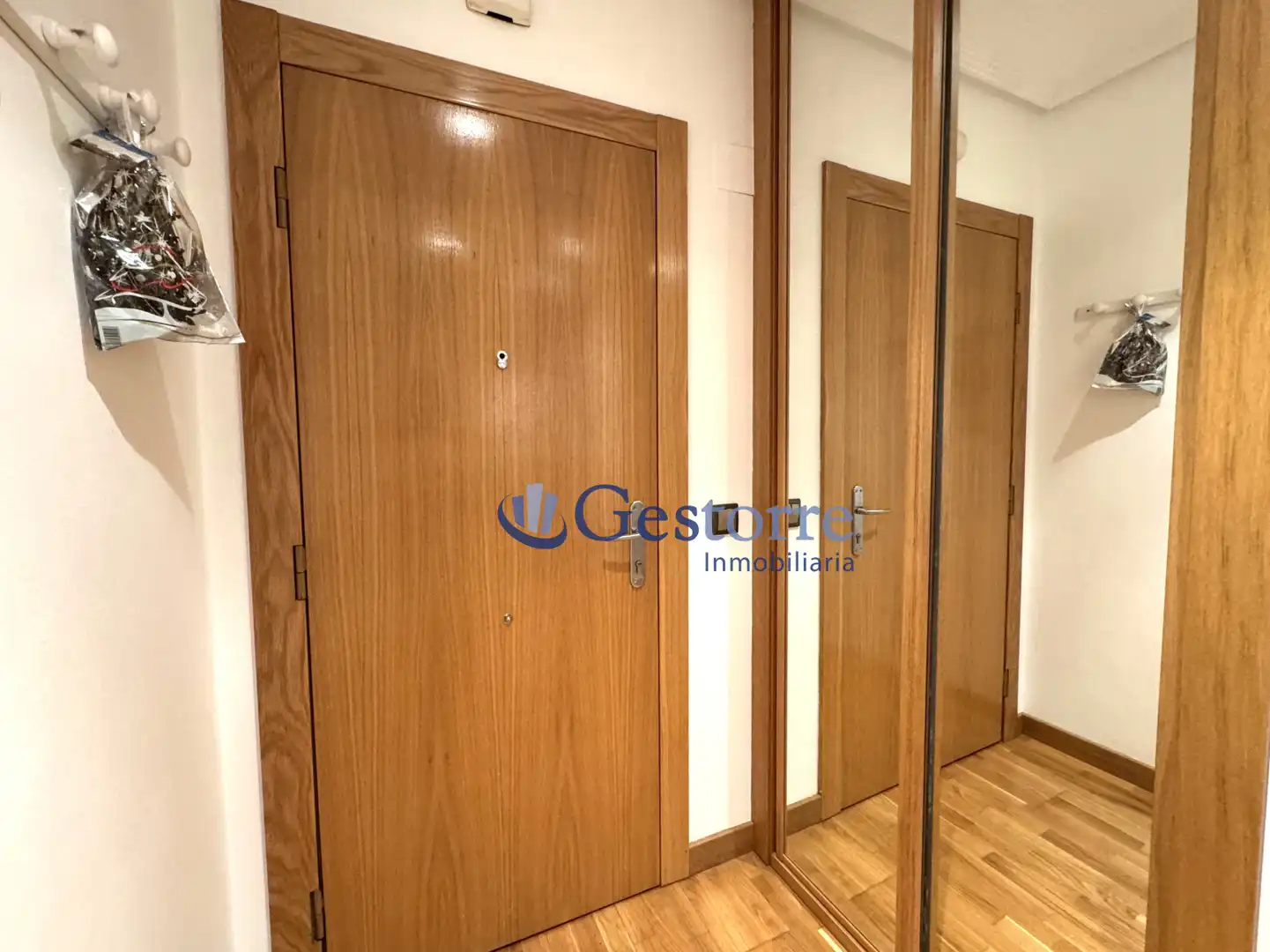 Piso de alquiler en Oviedo - CL MUROS DEL NALON, La Florida